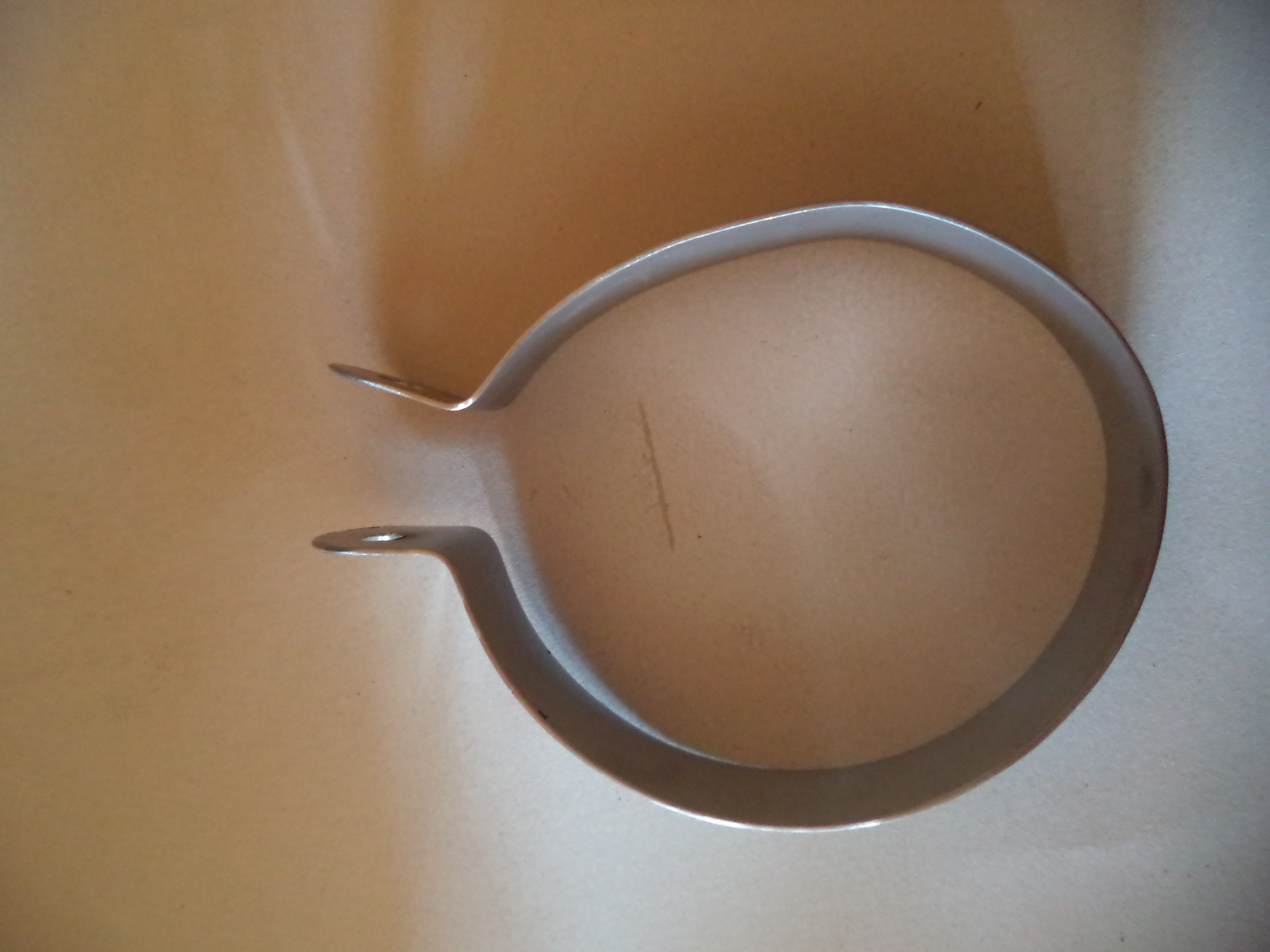 Arrow Halteschelle verstärkt Eigenfertigung auf Anfrage Arrow Halteschelle verstärkt Eigenfertigung auf Anfrage